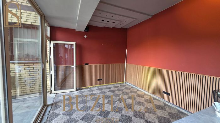 Lokal me qira – Qafa