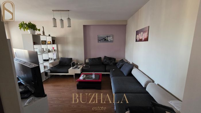 Banesë për shitje – Rruga C