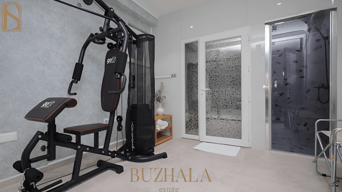 Shitet shtëpi luksoze në Veternik