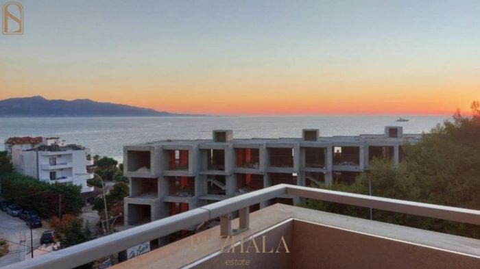 Shitet – Apartament Modern në Sarandë