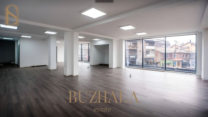 Lokal 300m² me qira