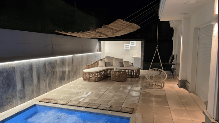 Shitet shtëpi luksoze në Veternik